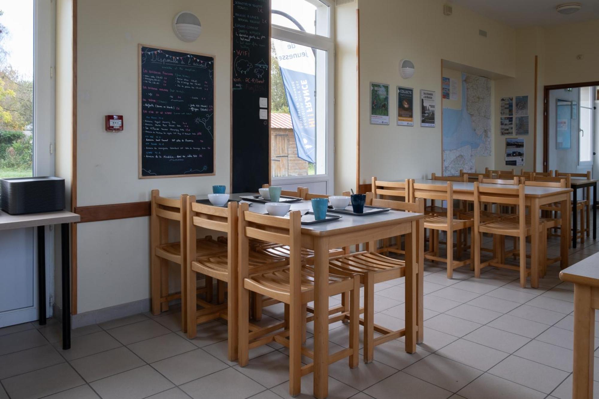 Auberge De Jeunesse Hi Genêts Esterno foto